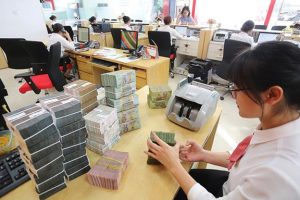 Siết chặt cho vay, tín dụng bất động sản vẫn tăng