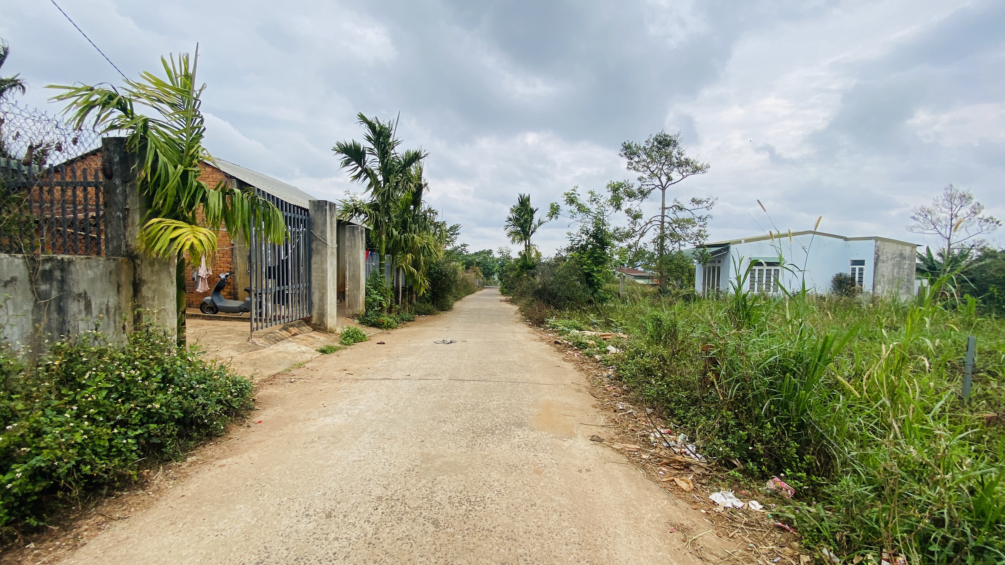 🔥 ĐẤT HẺM CẤP 1 BUÔN KOMLEO – TRỤC 24M NGUYỄN THÁI BÌNH ĐI HỒ EA KAO – GIÁ MỀM 🔥